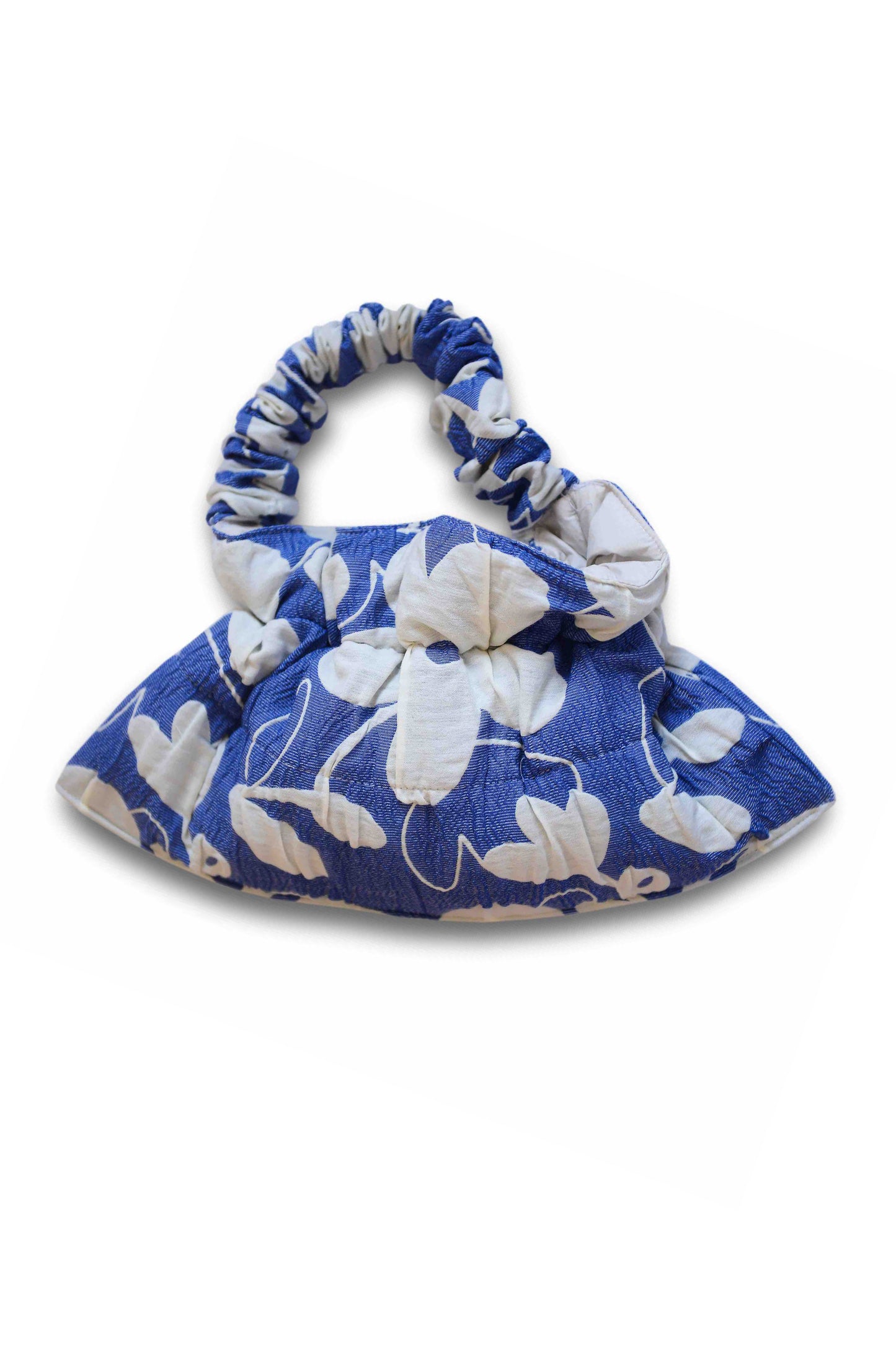 Strap pouch brocade